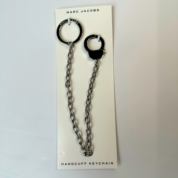 Marc Jacobs Handcuff Keychain NWT - Picture 2 of 11